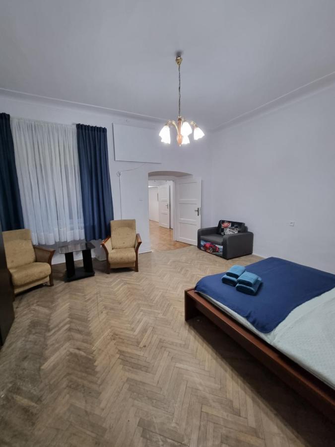 Nocleg W Centrum Czestochowy Nmp32 Ченстохова Екстер'єр фото